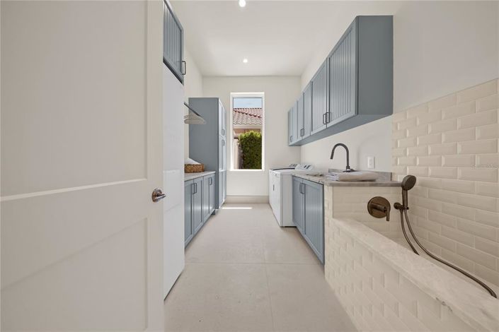 Image No.46-5 Bed Property for sale