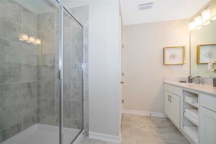 Image No.14-2 Bed Property for sale