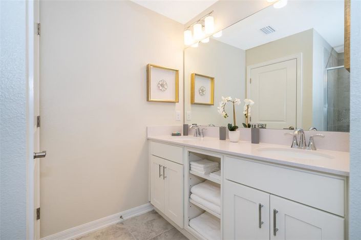 Image No.16-2 Bed Property for sale