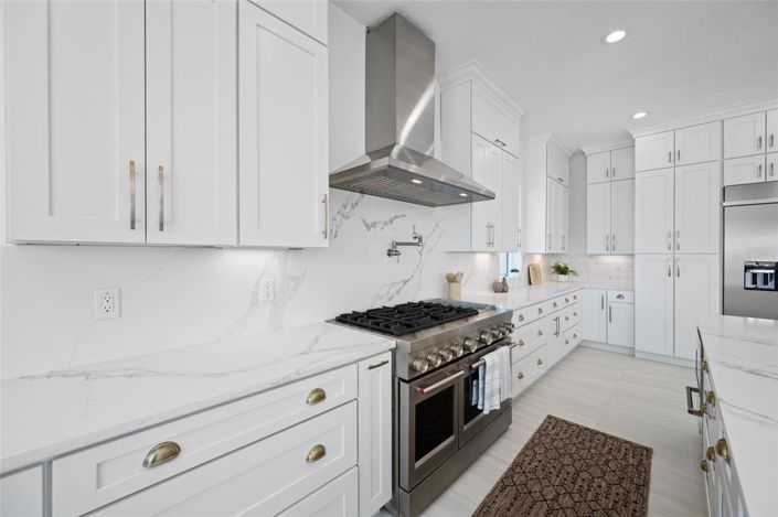 Image No.14-6 Bed Property for sale