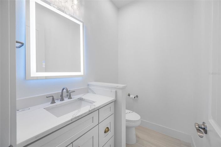 Image No.23-6 Bed Property for sale