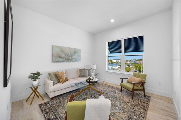 Image No.30-6 Bed Property for sale