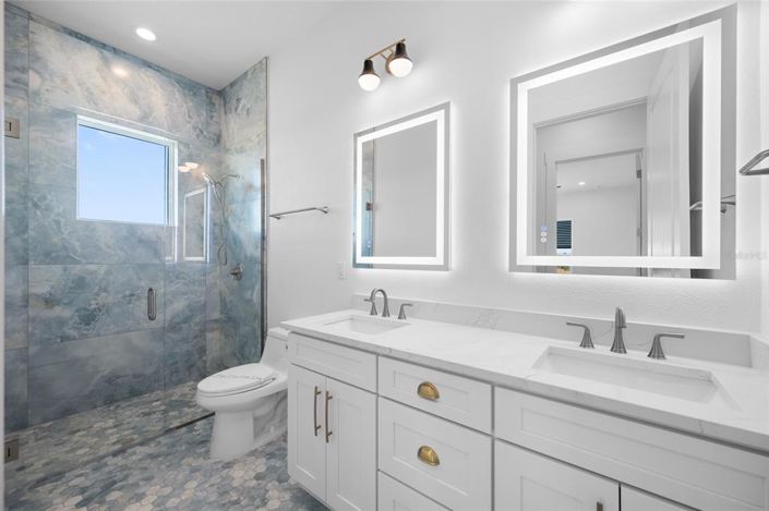 Image No.36-6 Bed Property for sale