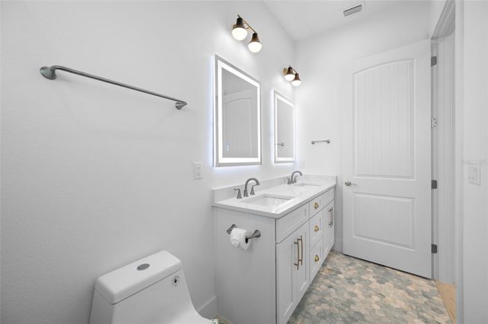 Image No.37-6 Bed Property for sale