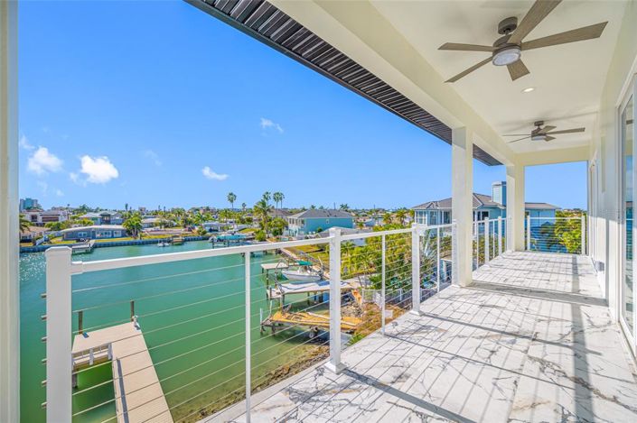 Image No.42-6 Bed Property for sale