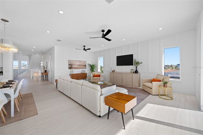 Image No.8-6 Bed Property for sale