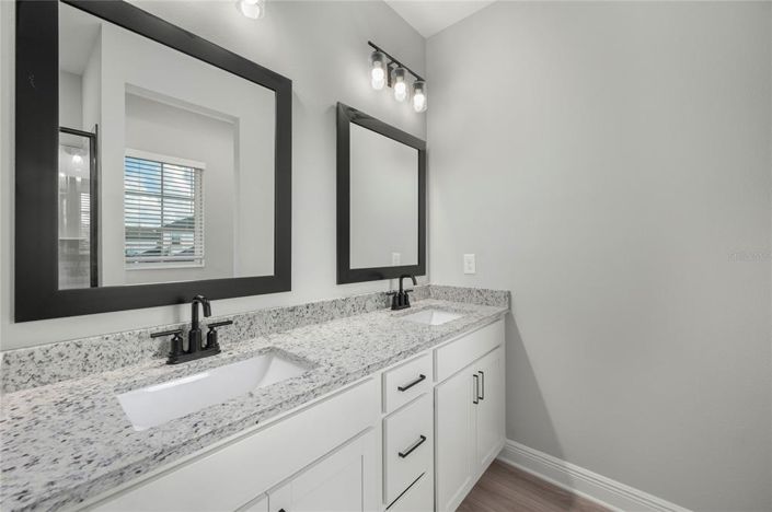 Image No.5-Propriété de 4 chambres à vendre à Kissimmee