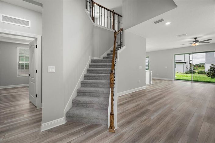 Image No.2-5 Bed Property for sale