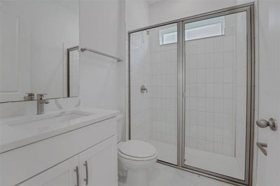 3854745b