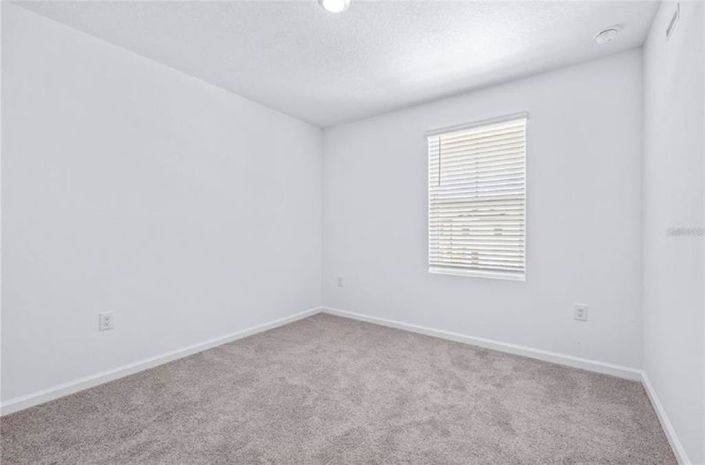 Image No.12-3 Bed Townhouse for sale