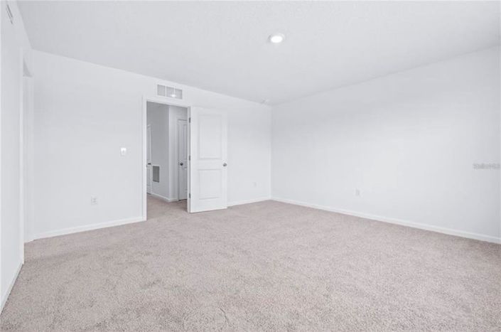 Image No.18-3 Bed Townhouse for sale