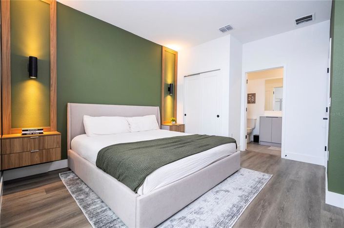 Image No.44-5 Bed Townhouse for sale