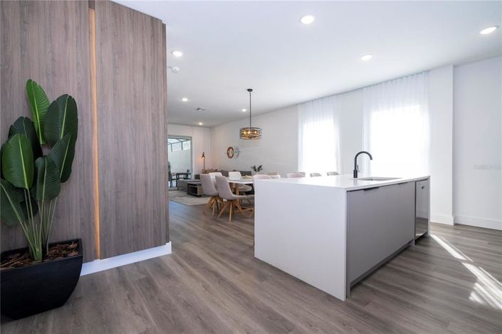 Image No.6-5 Bed Townhouse for sale