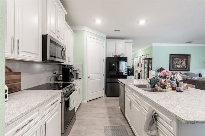 Image No.5-3 Bed Property for sale