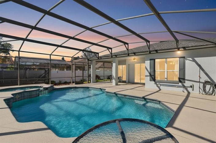 Image No.17-3 Bed Property for sale