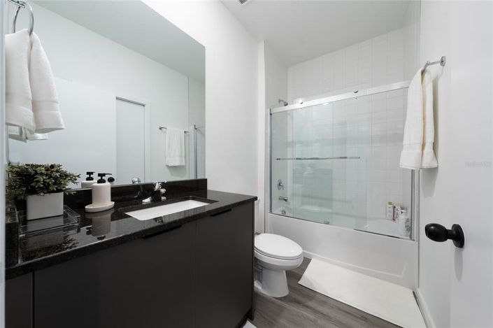 Image No.10-3 Bed Townhouse for sale