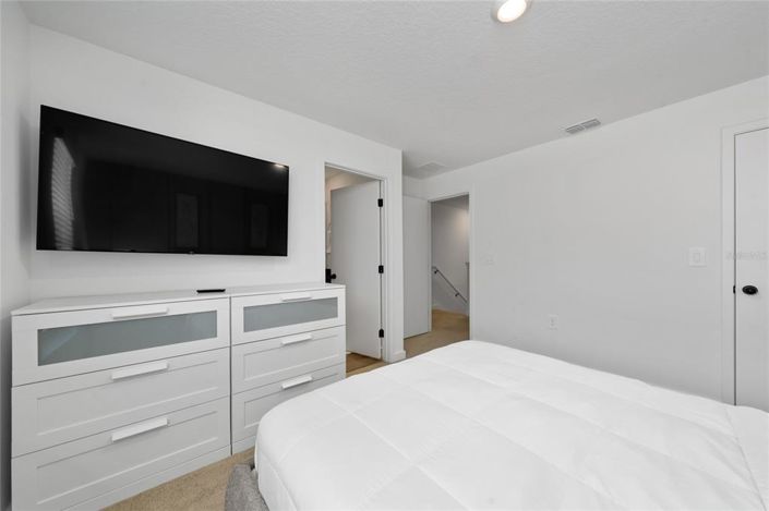 Image No.20-3 Bed Townhouse for sale