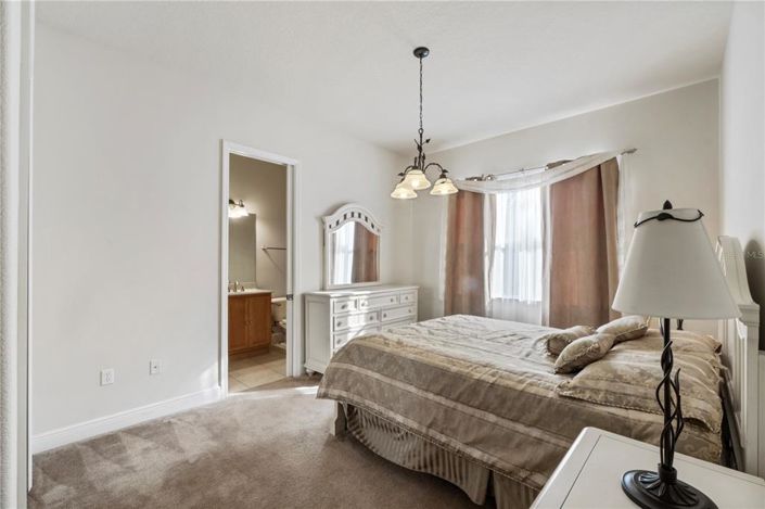 Image No.29-5 Bed Property for sale