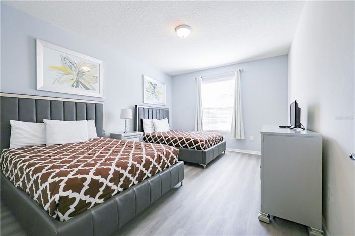 Image No.36-9 Bed Property for sale