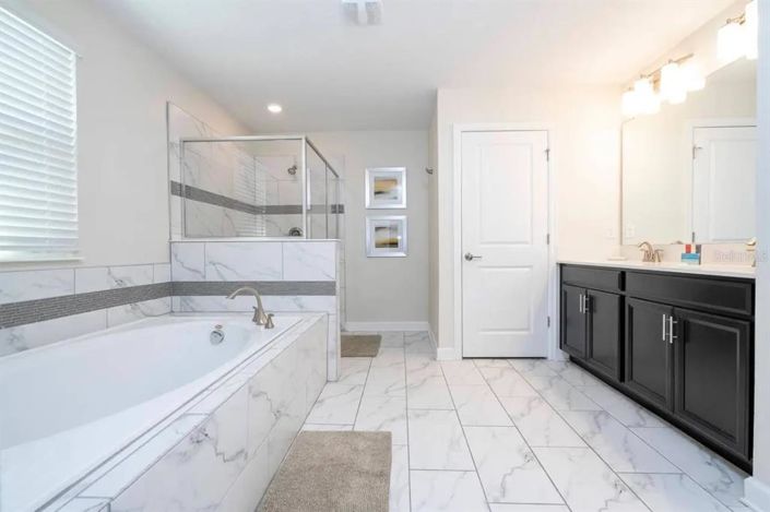 Image No.16-6 Bed Property for sale