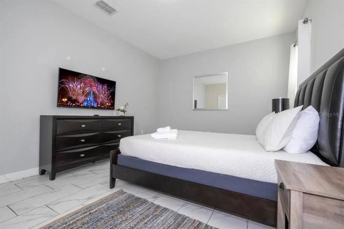 Image No.27-6 Bed Property for sale