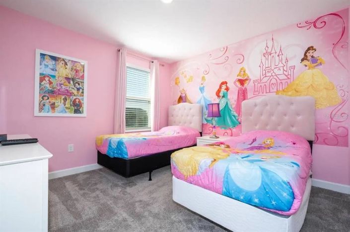 Image No.6-6 Bed Property for sale