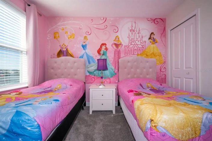 Image No.7-6 Bed Property for sale