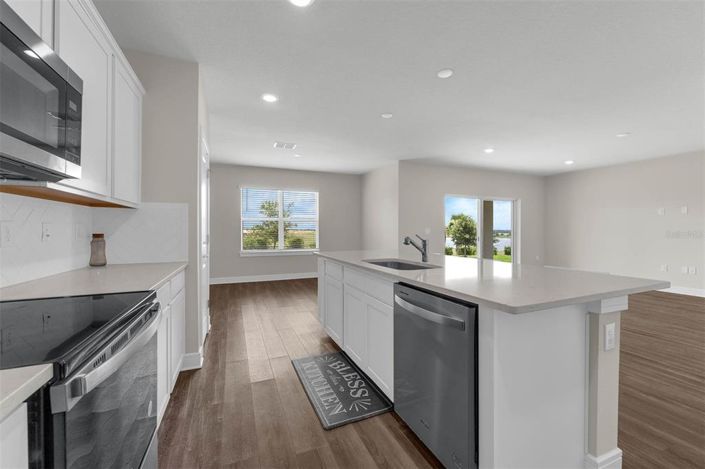 Image No.2-5 Bed Property for sale