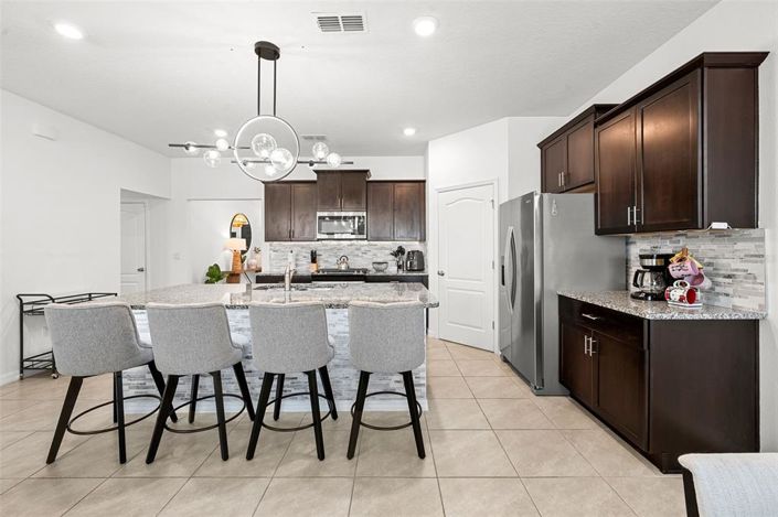 Image No.15-6 Bed Property for sale