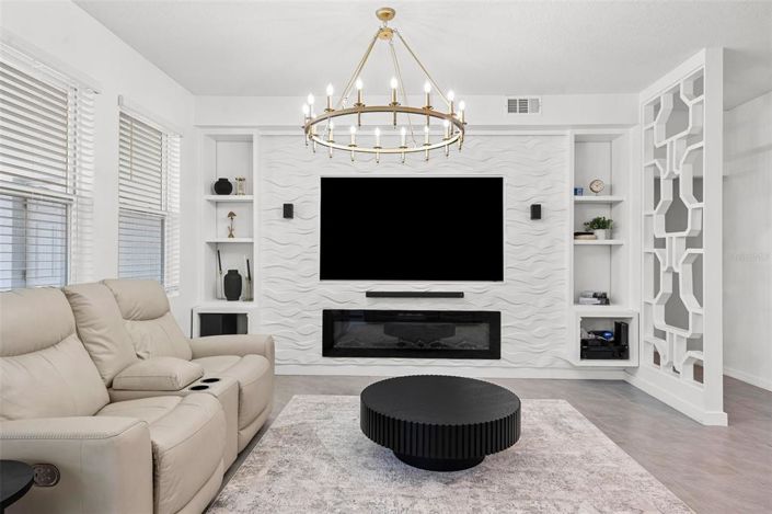 Image No.26-6 Bed Property for sale