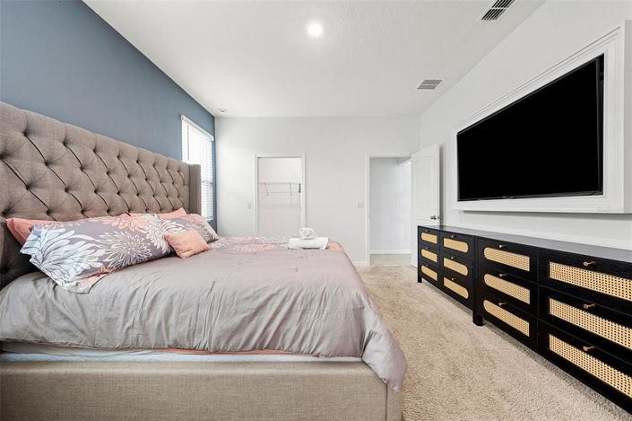 Image No.32-6 Bed Property for sale