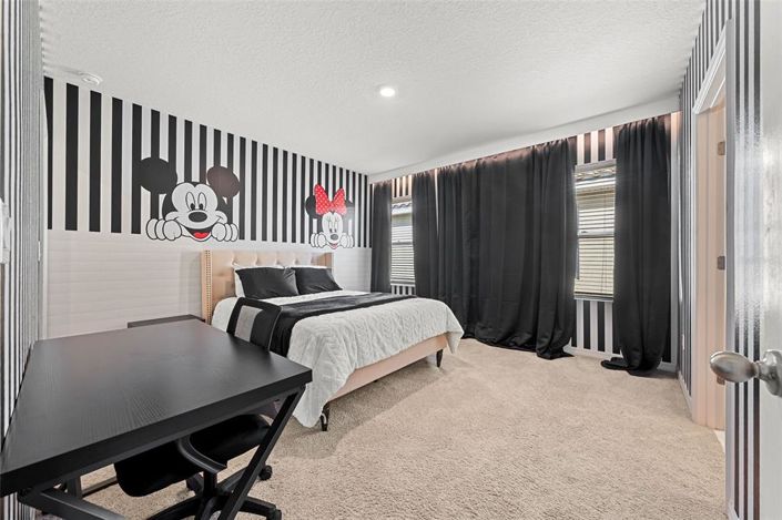 Image No.44-6 Bed Property for sale