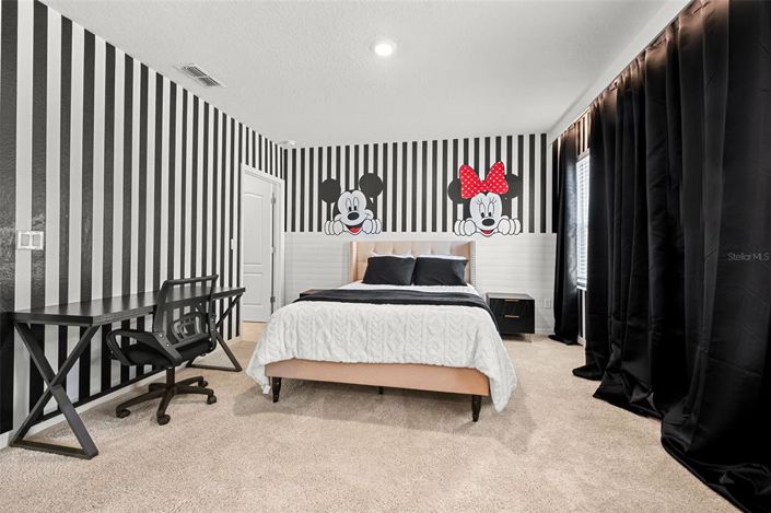 Image No.45-6 Bed Property for sale