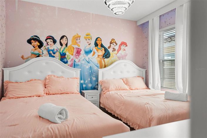 Image No.50-6 Bed Property for sale