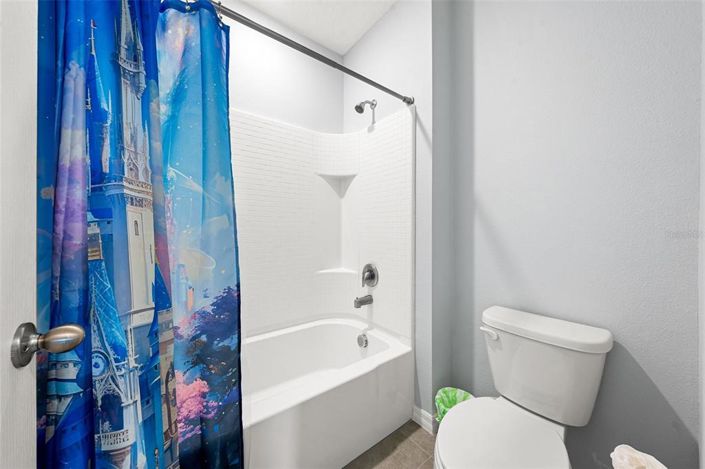 Image No.54-6 Bed Property for sale