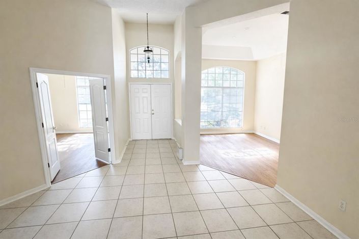 Image No.4-Propriété de 5 chambres à vendre à Orlando