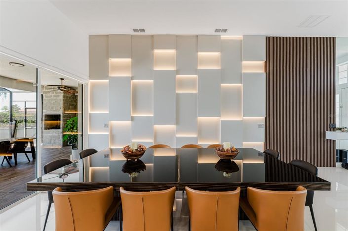 Image No.12-3 Bed Property for sale