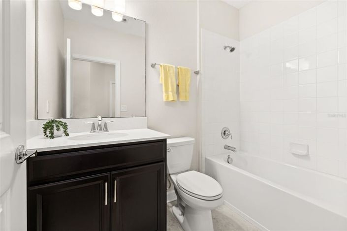 Image No.17-3 Bed Townhouse for sale