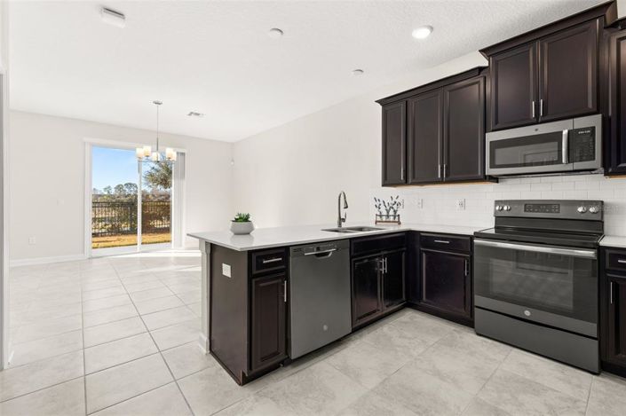 Image No.7-3 Bed Townhouse for sale