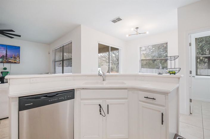 Image No.21-4 Bed Property for sale