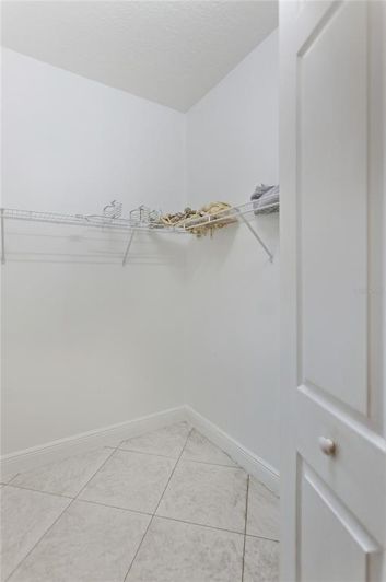 Image No.16-5 Bed Property for sale