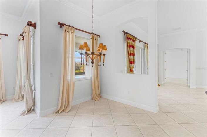 Image No.26-5 Bed Property for sale