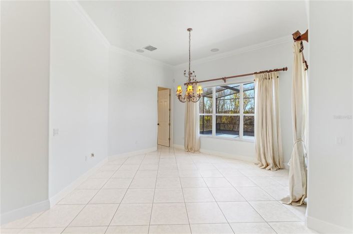 Image No.27-5 Bed Property for sale