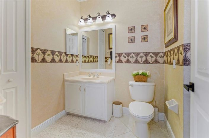 Image No.28-5 Bed Property for sale