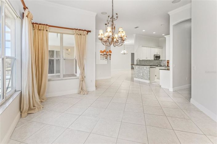 Image No.29-5 Bed Property for sale