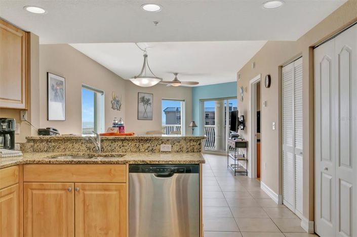 Image No.10-2 Bed Property for sale