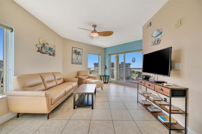 Image No.19-2 Bed Property for sale