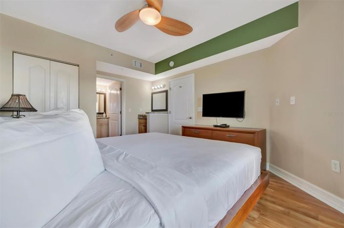 Image No.40-2 Bed Property for sale