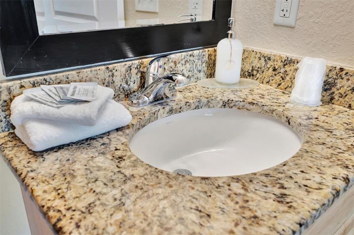 Image No.43-2 Bed Property for sale