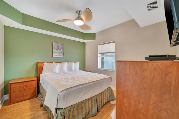 Image No.44-2 Bed Property for sale